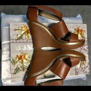 INC International Brown/Gold Sandals 9.5